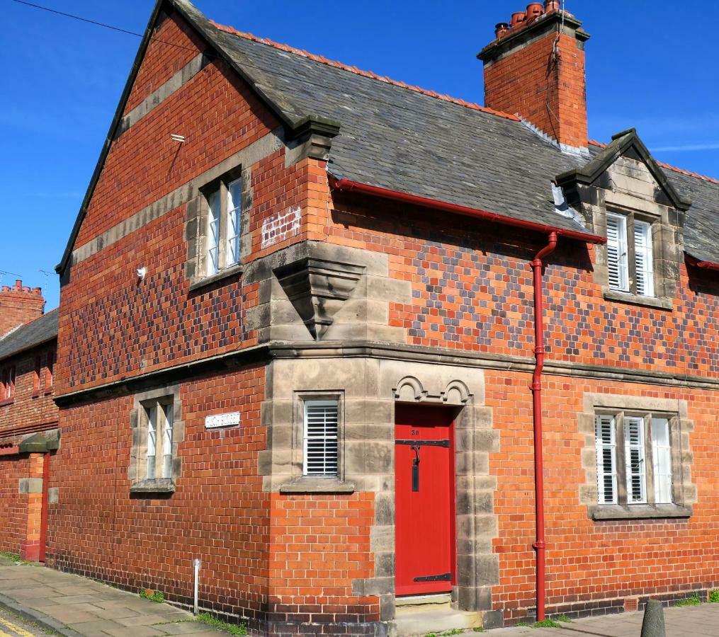 30 Overleigh Road Chester Exterior photo